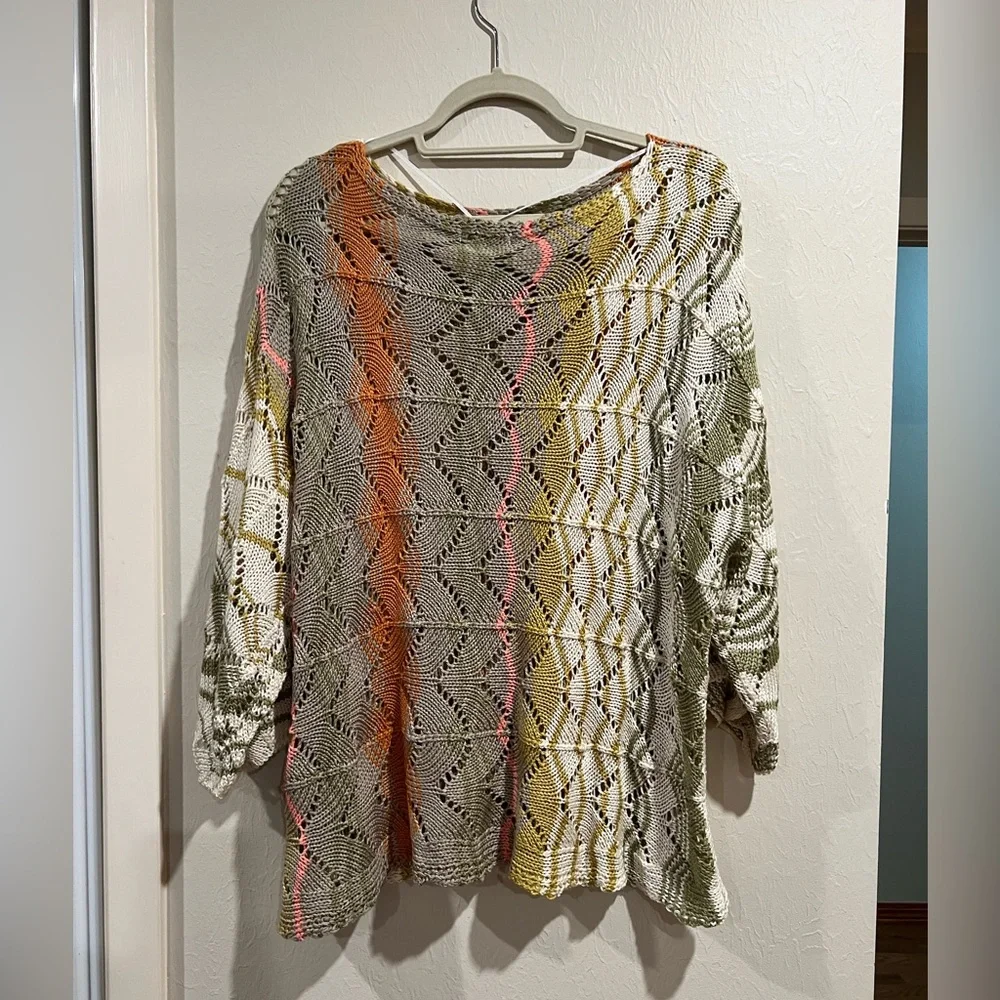 Easel Los Angeles crocheted sweater. Excellent condition. Size M. - Picture 2 of 3